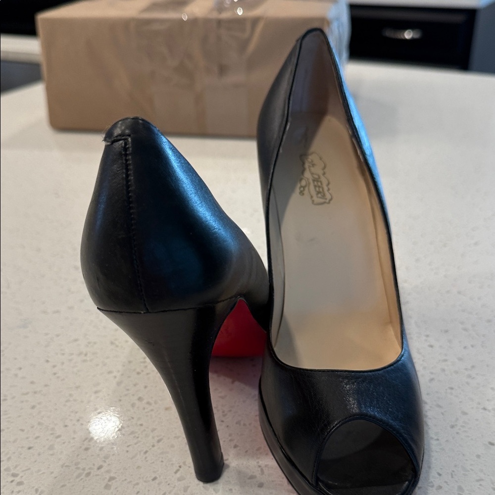 Oh Deer! Black Peep-Toe Heels Red Bottoms - Picture 2 of 10